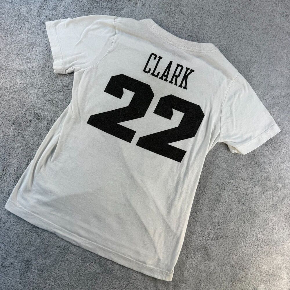 Nike Iowa Hawkeyes Caitlin Clark #22 Youth Medium T-Shirt White Basketball